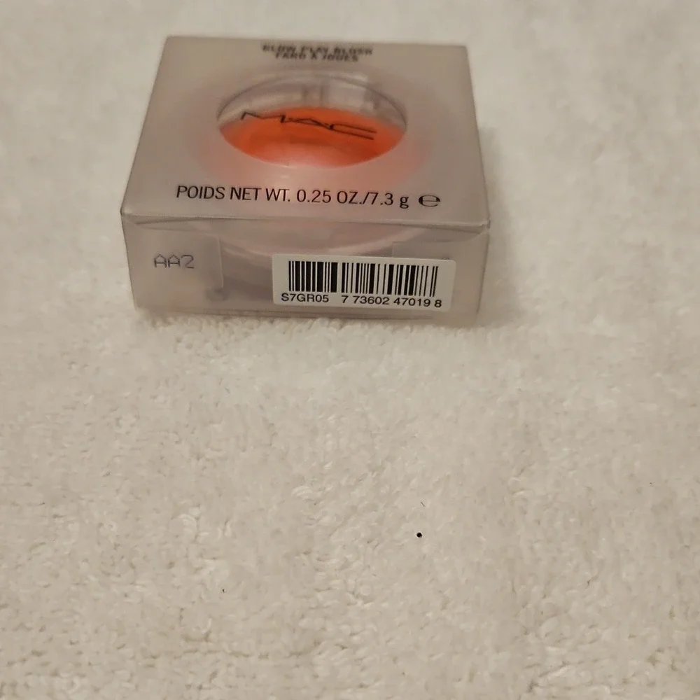M·A·C Glow‎ Play Blush 0.25 oz / 7.3 g Single